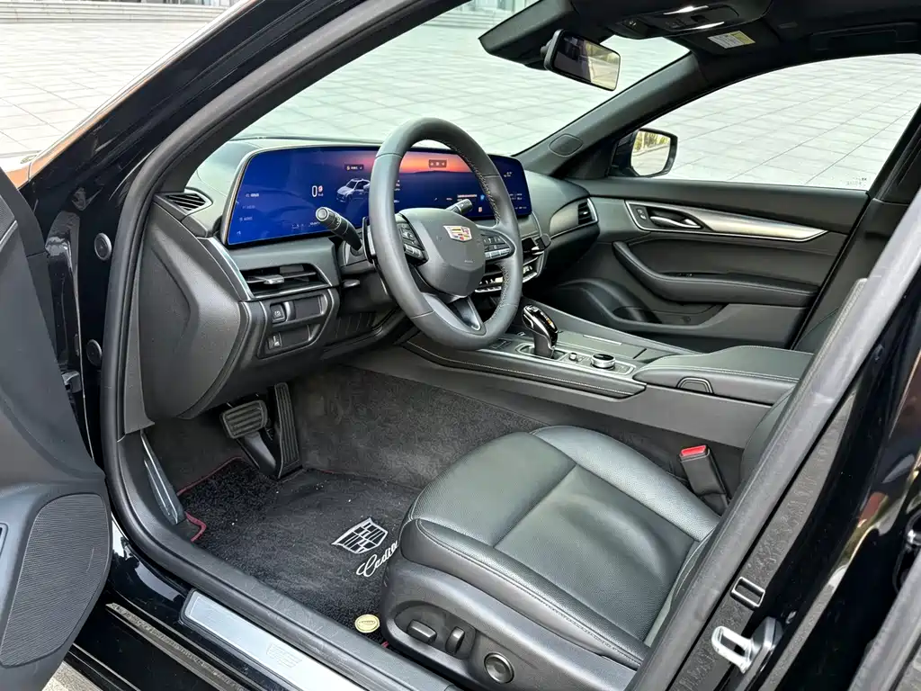 Cadillac CT5 — фото 3