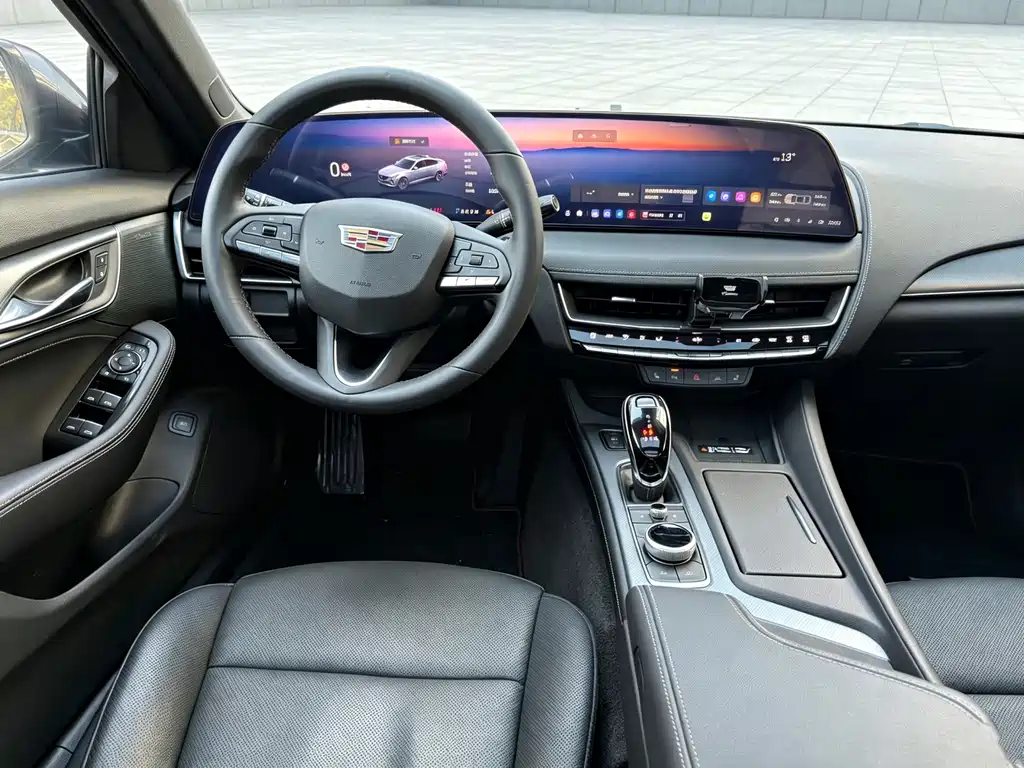 Cadillac CT5 — фото 5