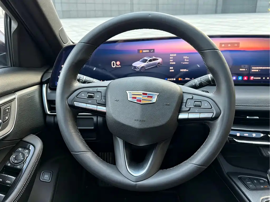 Cadillac CT5 — фото 6