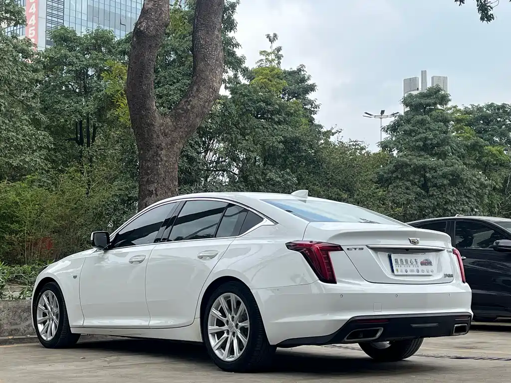 Cadillac CT5 — фото 4