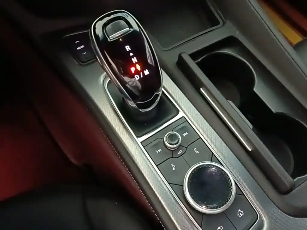 Cadillac CT5 — фото 14