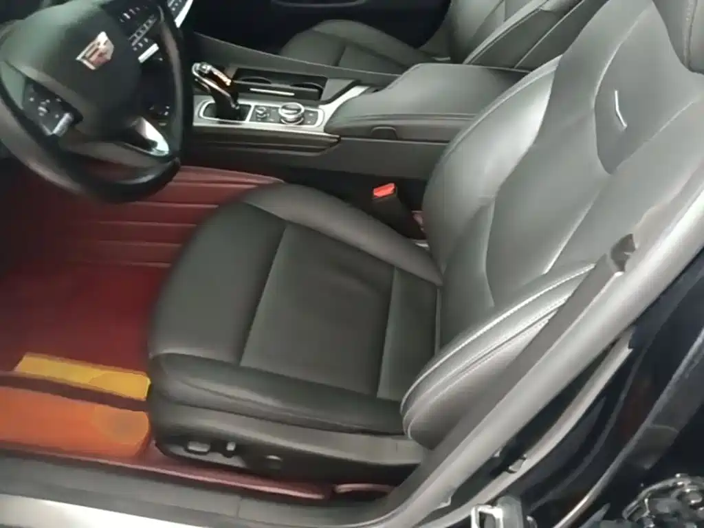 Cadillac CT5 — фото 15