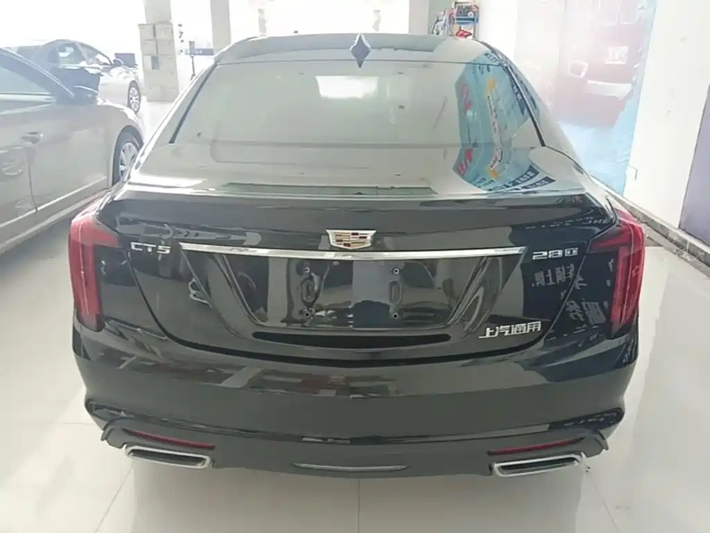 Cadillac CT5 — фото 6