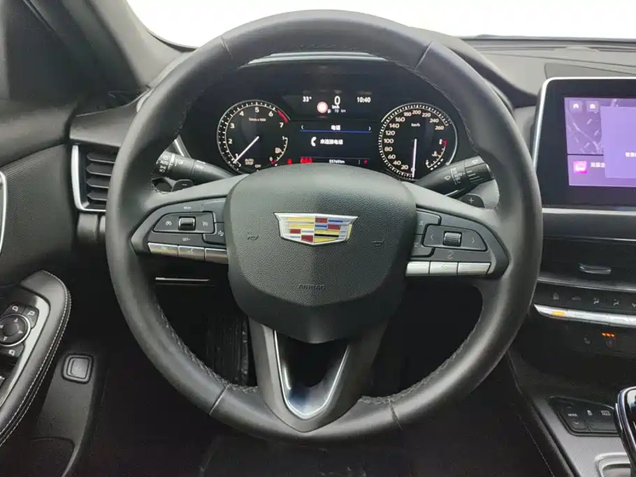 Cadillac CT5 — фото 15