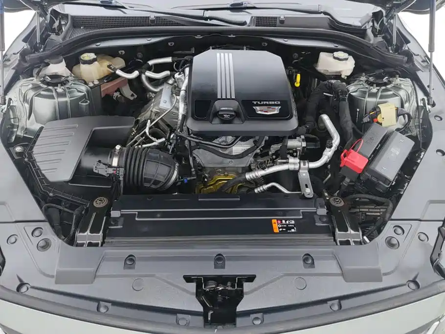 Cadillac CT5 — фото 10