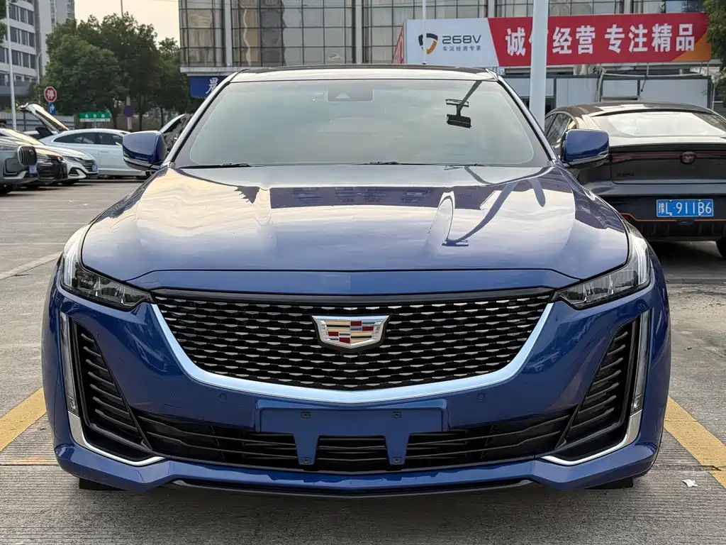 Cadillac CT5 — фото 2