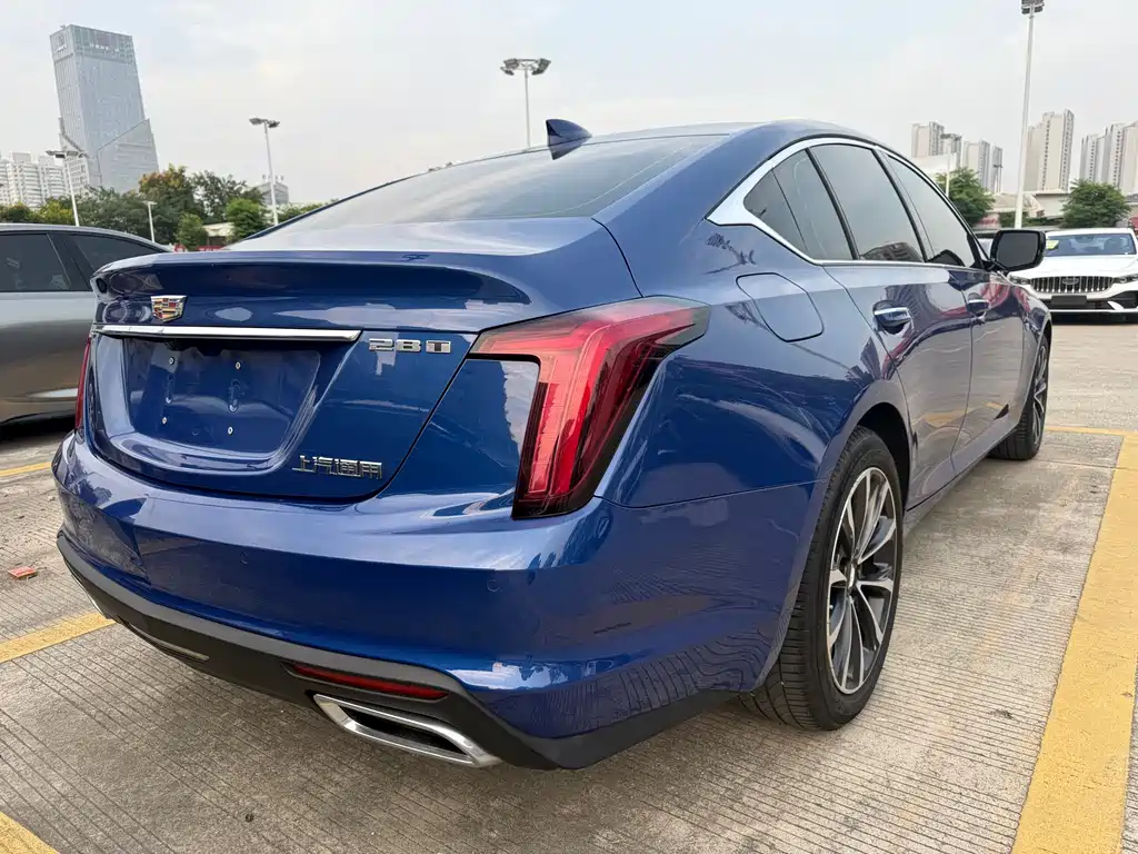Cadillac CT5 — фото 11