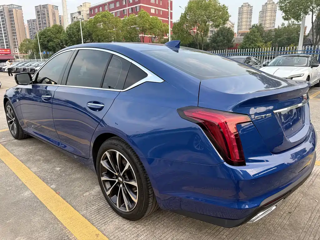 Cadillac CT5 — фото 12