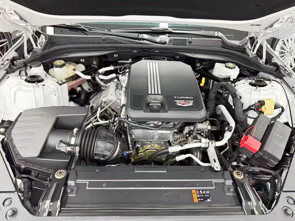 Cadillac CT5 — фото 23
