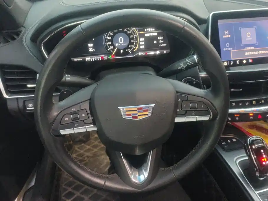 Cadillac CT5 — фото 15