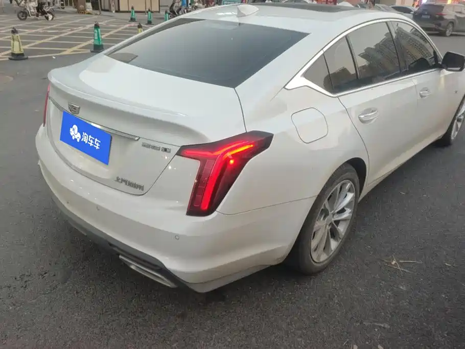 Cadillac CT5 — фото 3