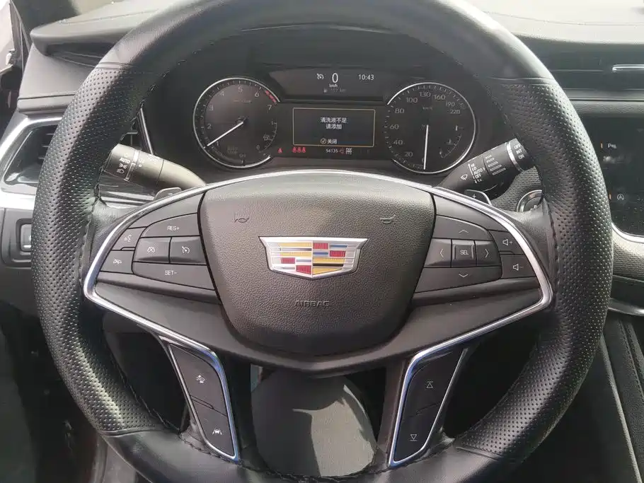 Cadillac XT5 — фото 15