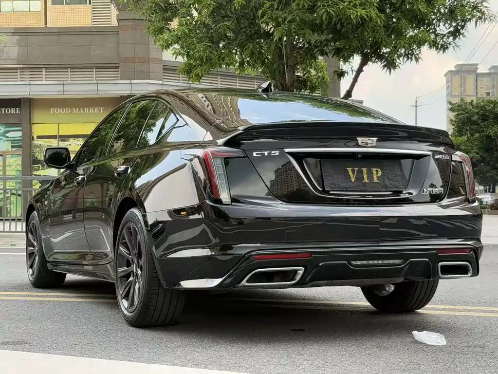 Cadillac CT5 — фото 6