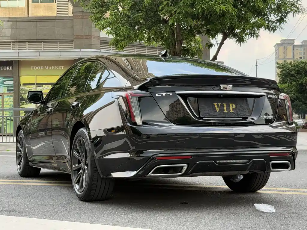 Cadillac CT5 — фото 7
