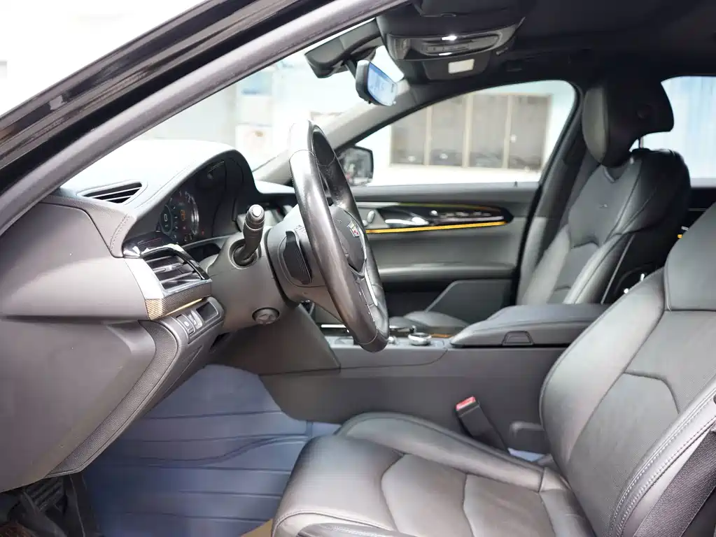 Cadillac CT6 — фото 4