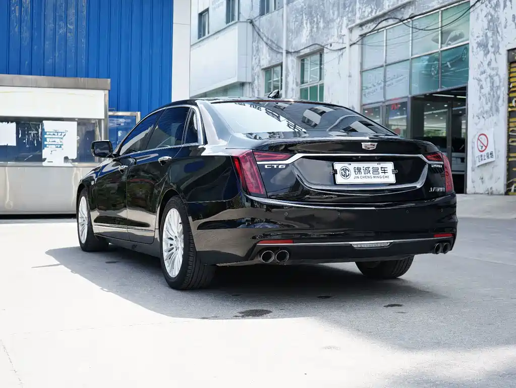 Cadillac CT6 — фото 7