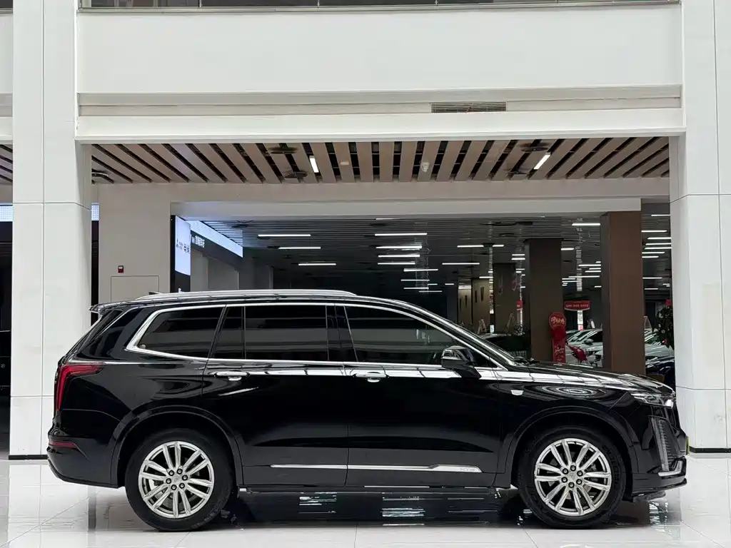 Cadillac XT6 — фото 4