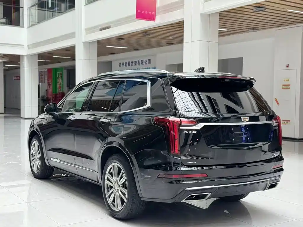 Cadillac XT6 — фото 7