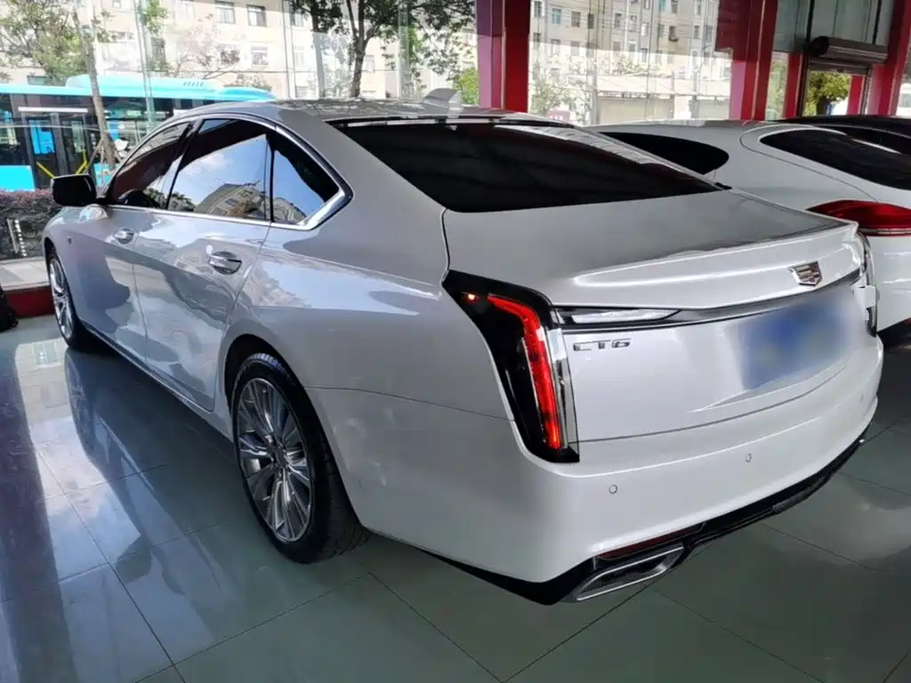 Cadillac CT6 — фото 5