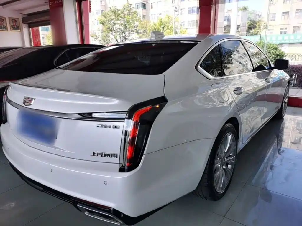Cadillac CT6 — фото 7