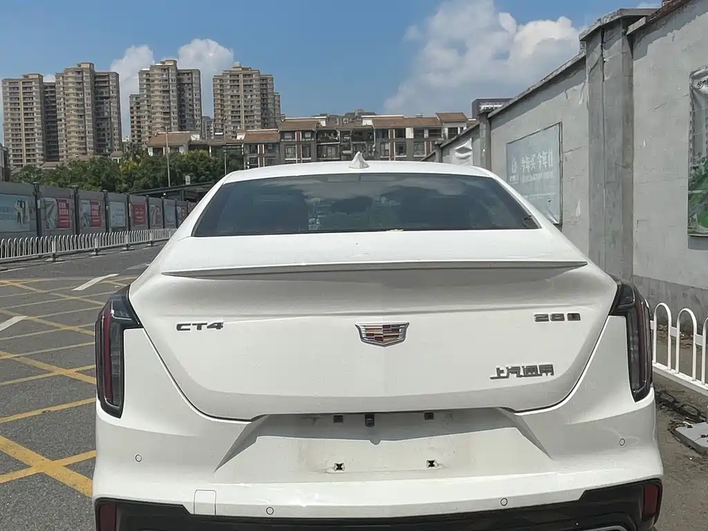 Cadillac CT4 — фото 8