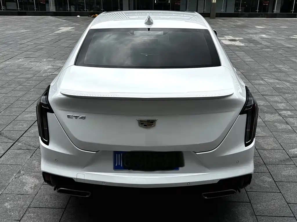 Cadillac CT4 — фото 7