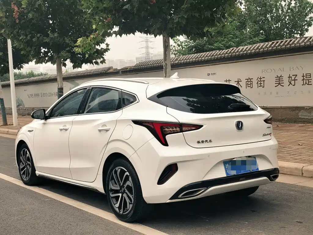 Changan Eado XT — фото 7