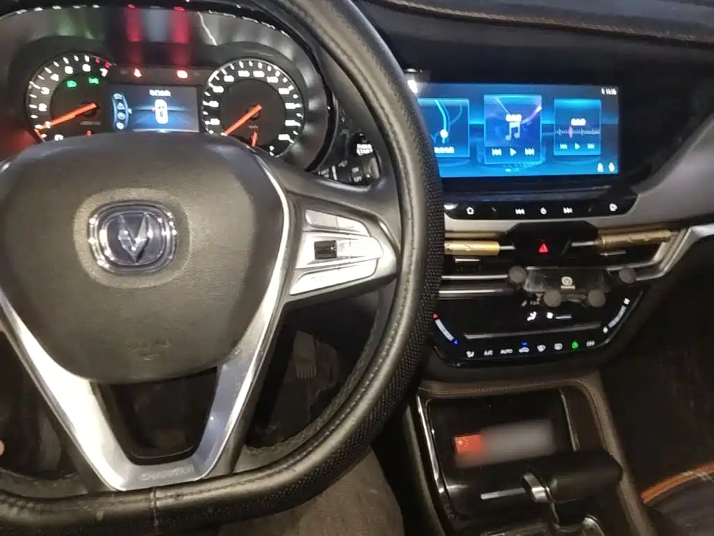 Changan CS35PLUS — фото 10