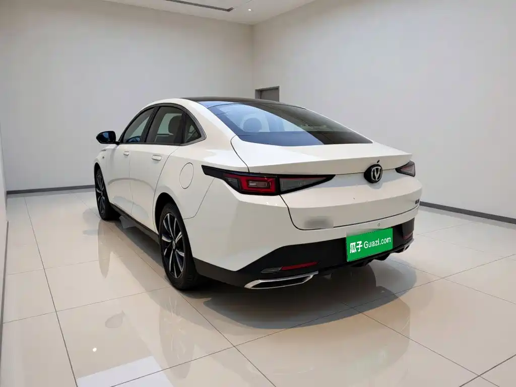 Changan Eado — фото 4