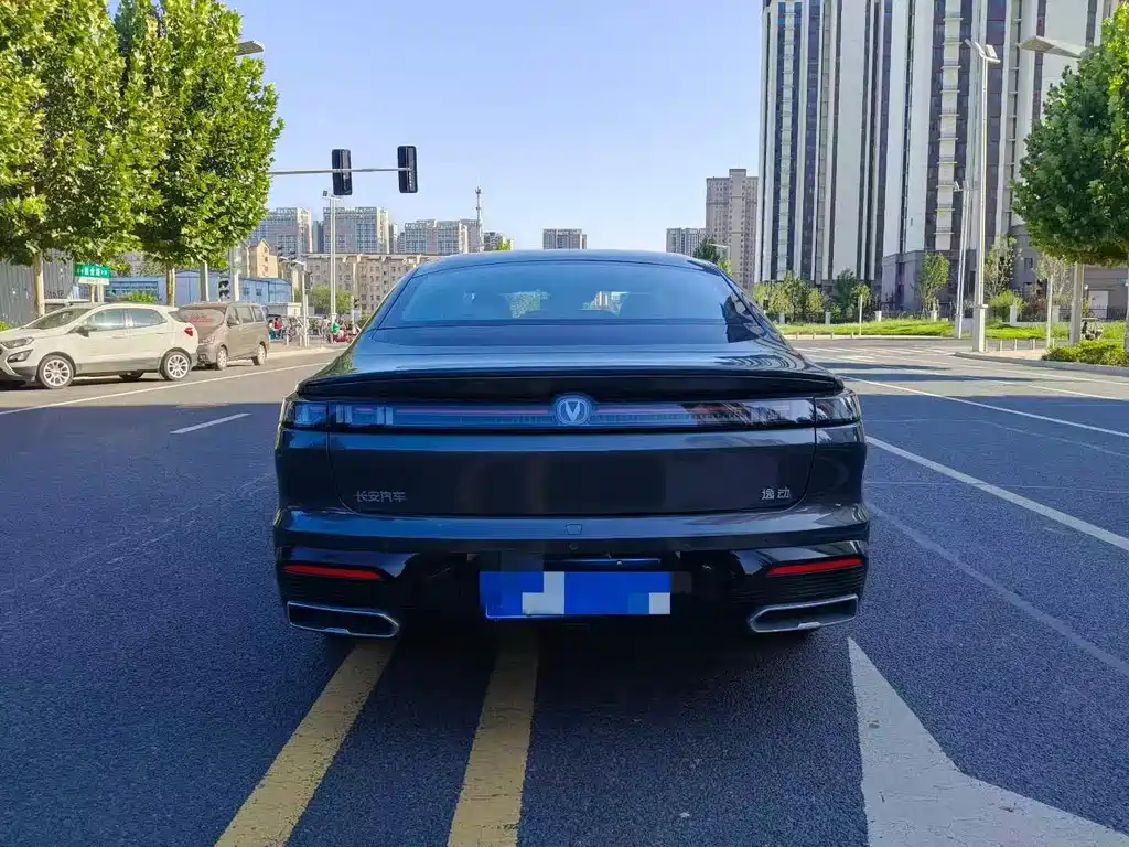 Changan Eado — фото 8