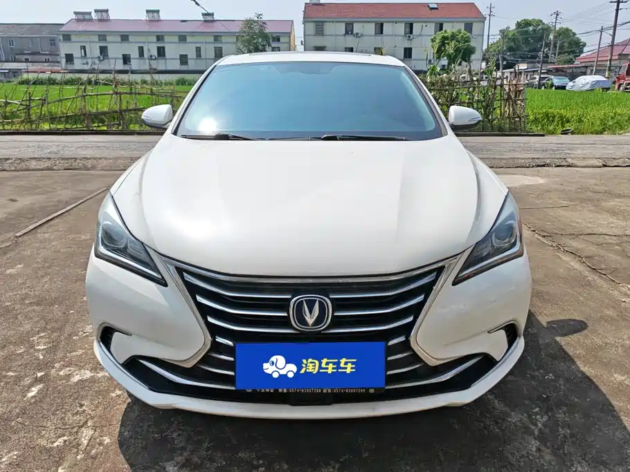 Changan Eado — фото 2