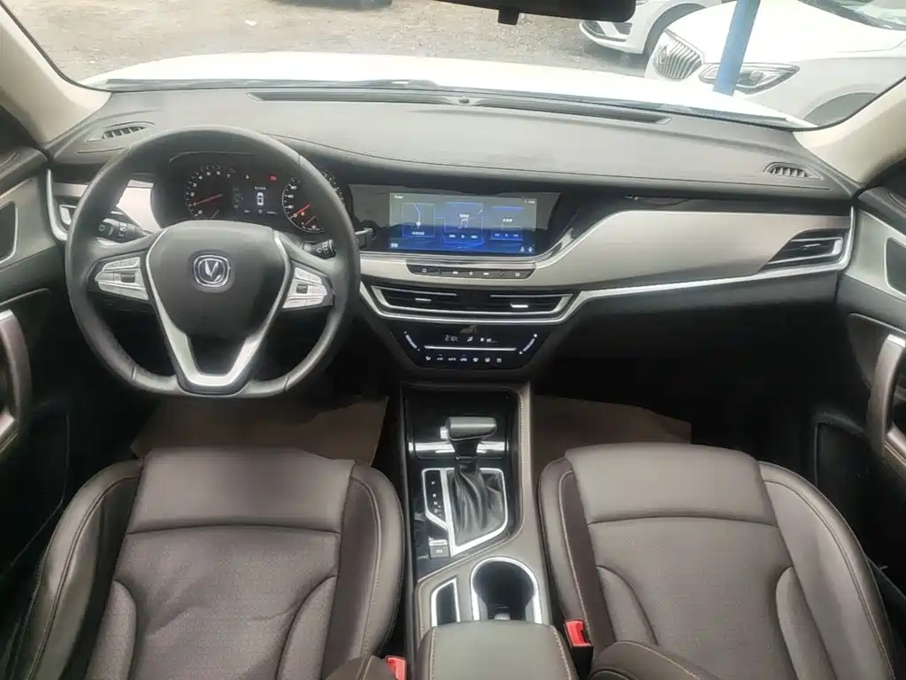 Changan CS35PLUS — фото 10