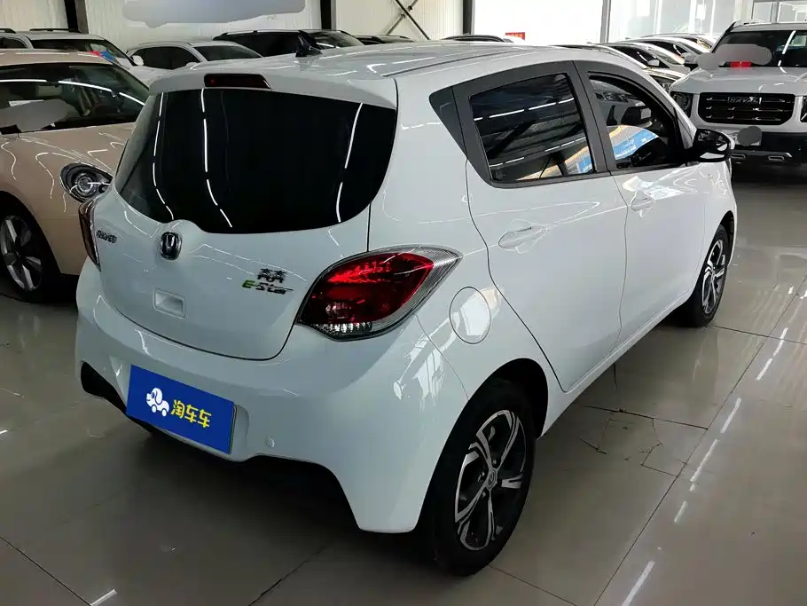 Changan Benben E-Star — фото 3