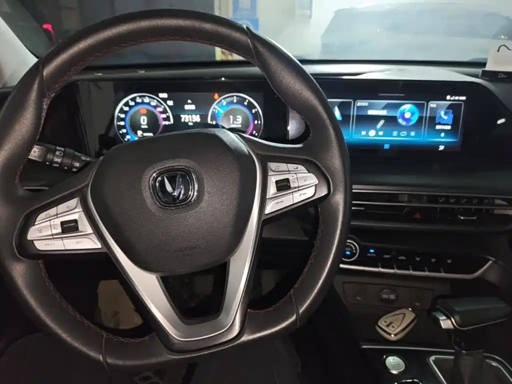 Changan Eado — фото 10