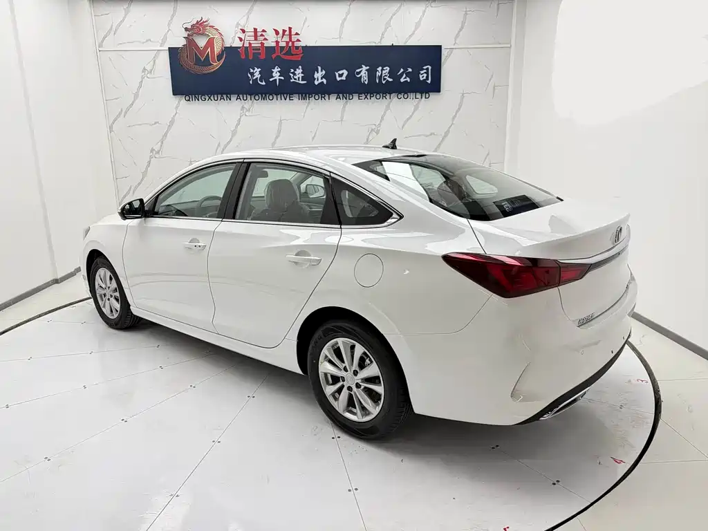 Changan Eado — фото 3