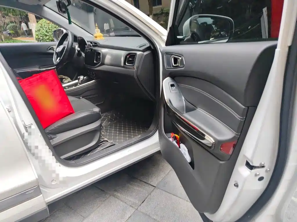 Chery Tiggo 8 — фото 3