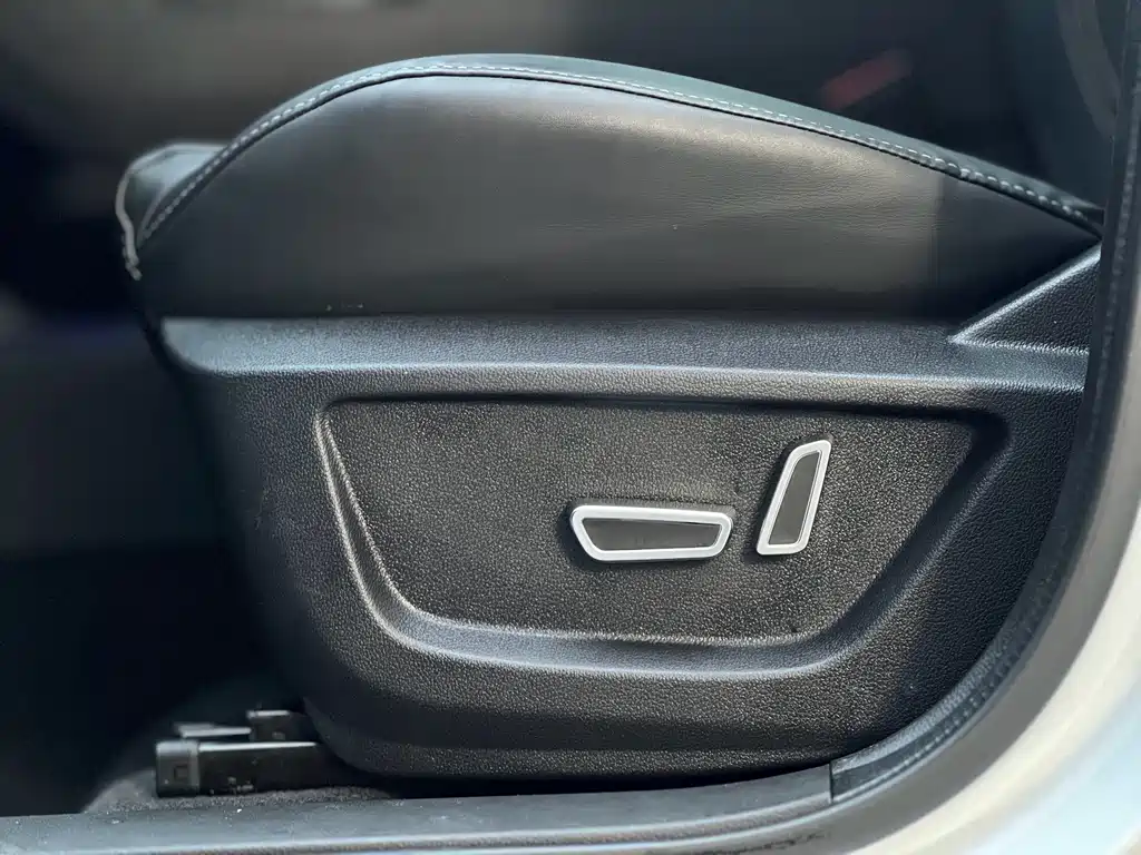 Chery Tiggo 8 — фото 15