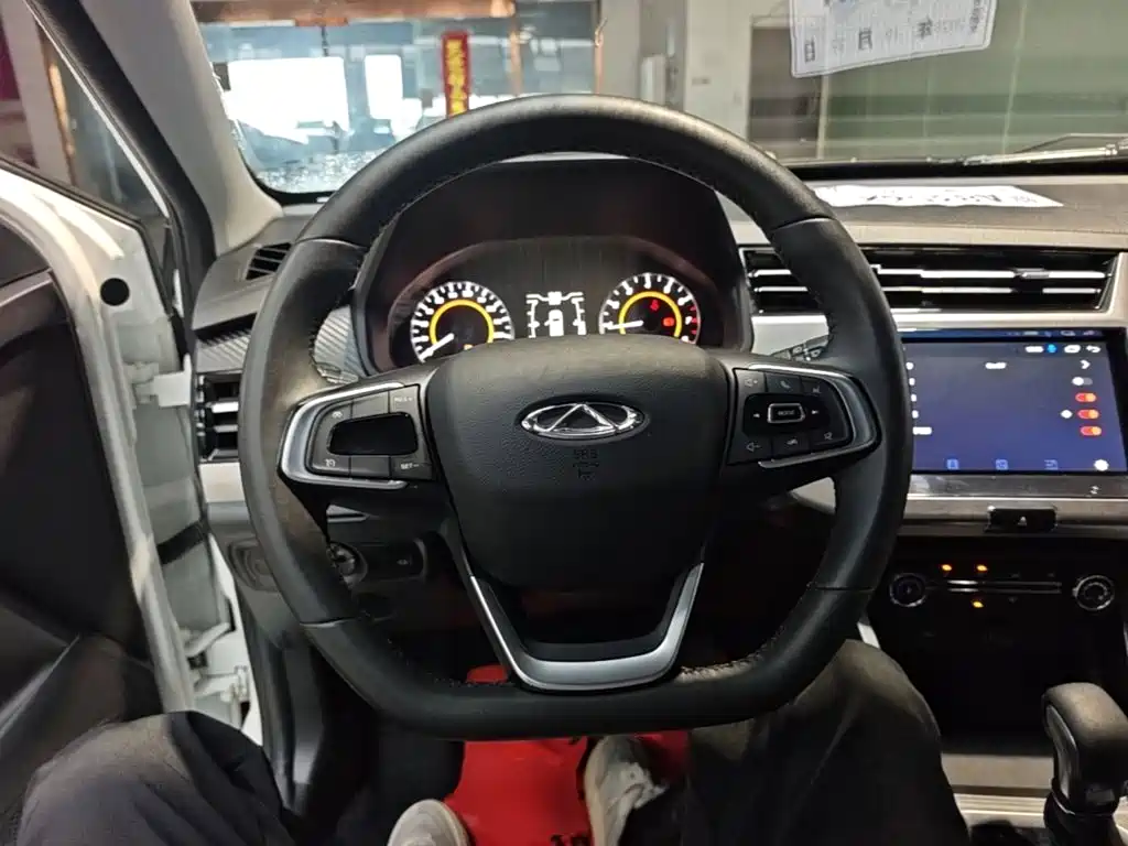 Chery Tiggo 3x — фото 11