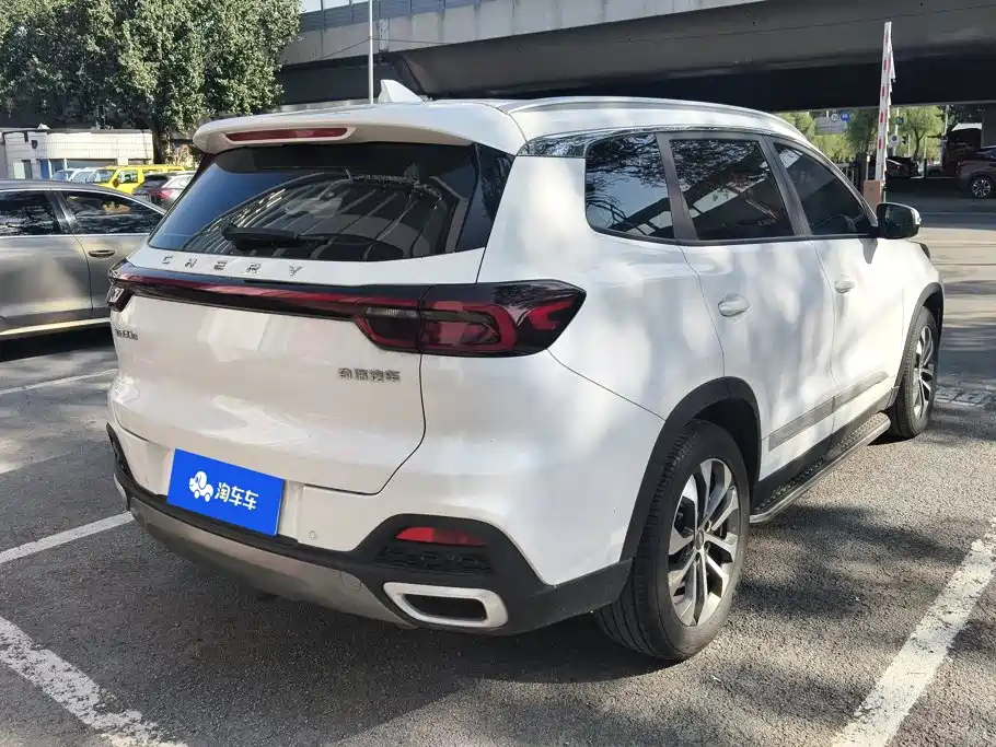 Chery Tiggo 8 — фото 3