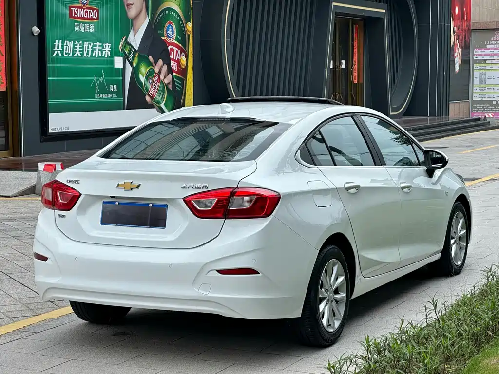 Chevrolet Cruze — фото 13
