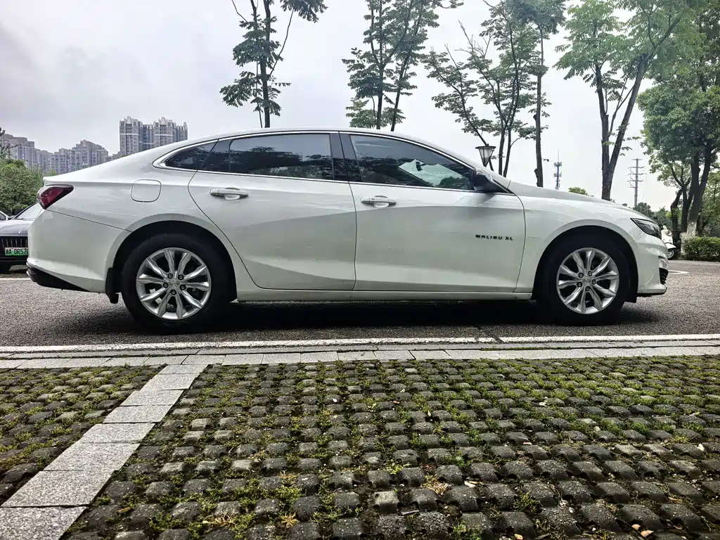 Chevrolet Malibu XL — фото 7
