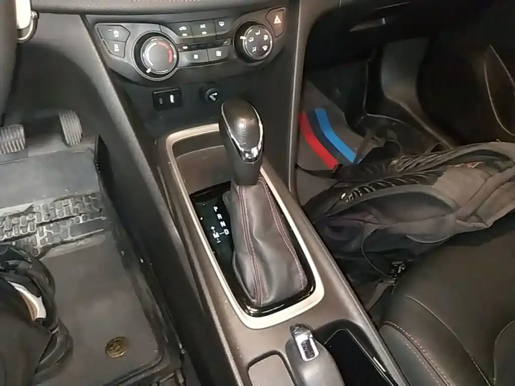 Chevrolet Monza — фото 14