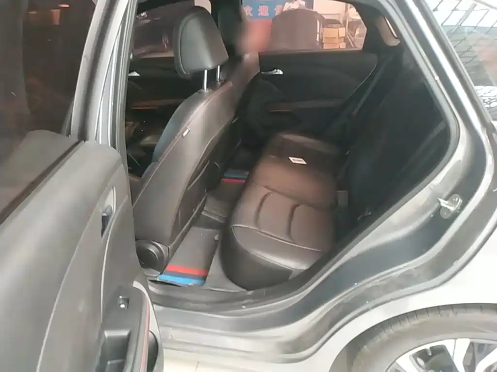 Chevrolet Monza — фото 17