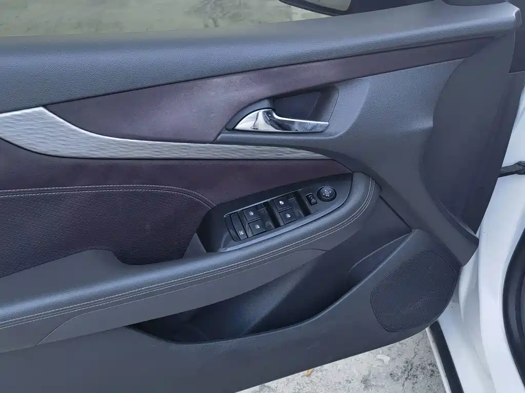 Chevrolet Malibu — фото 14