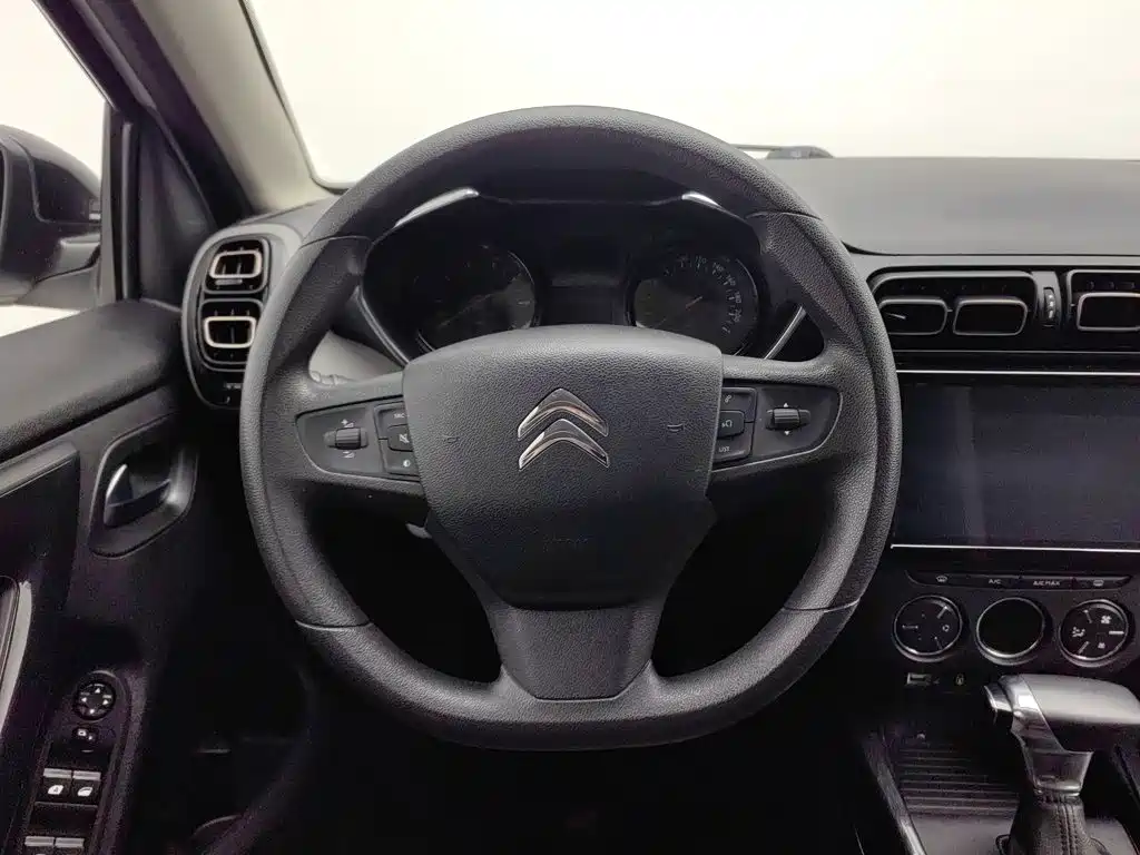 Citroen C3-XR — фото 11