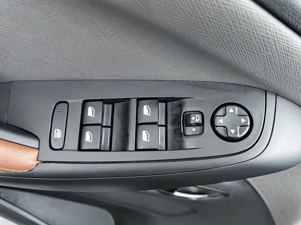 Citroen C4 Picasso — фото 9
