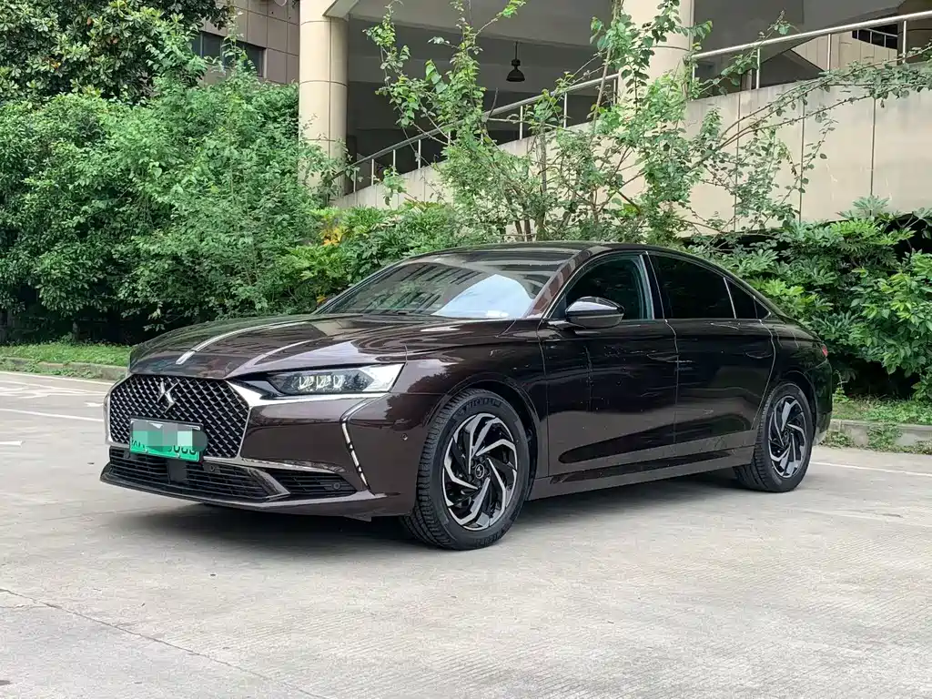 DS DS 9 E-Tense
