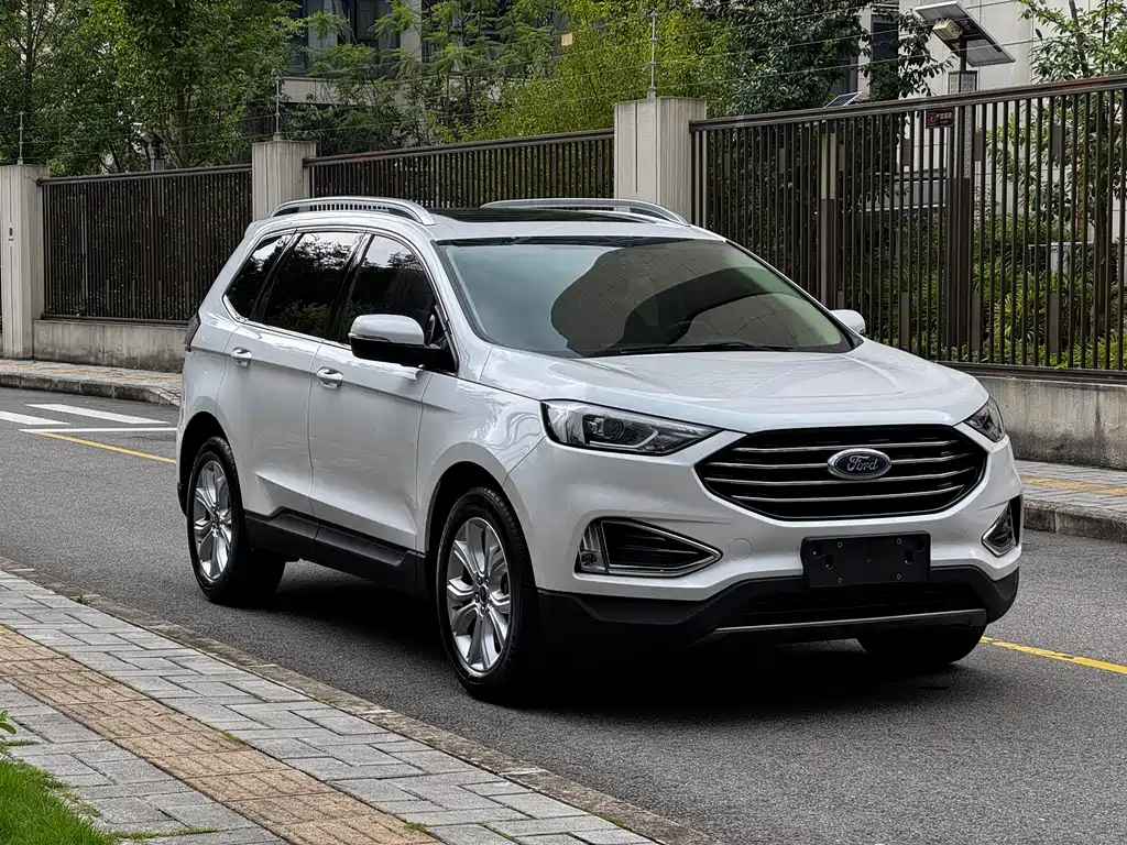 Ford Edge — фото 3