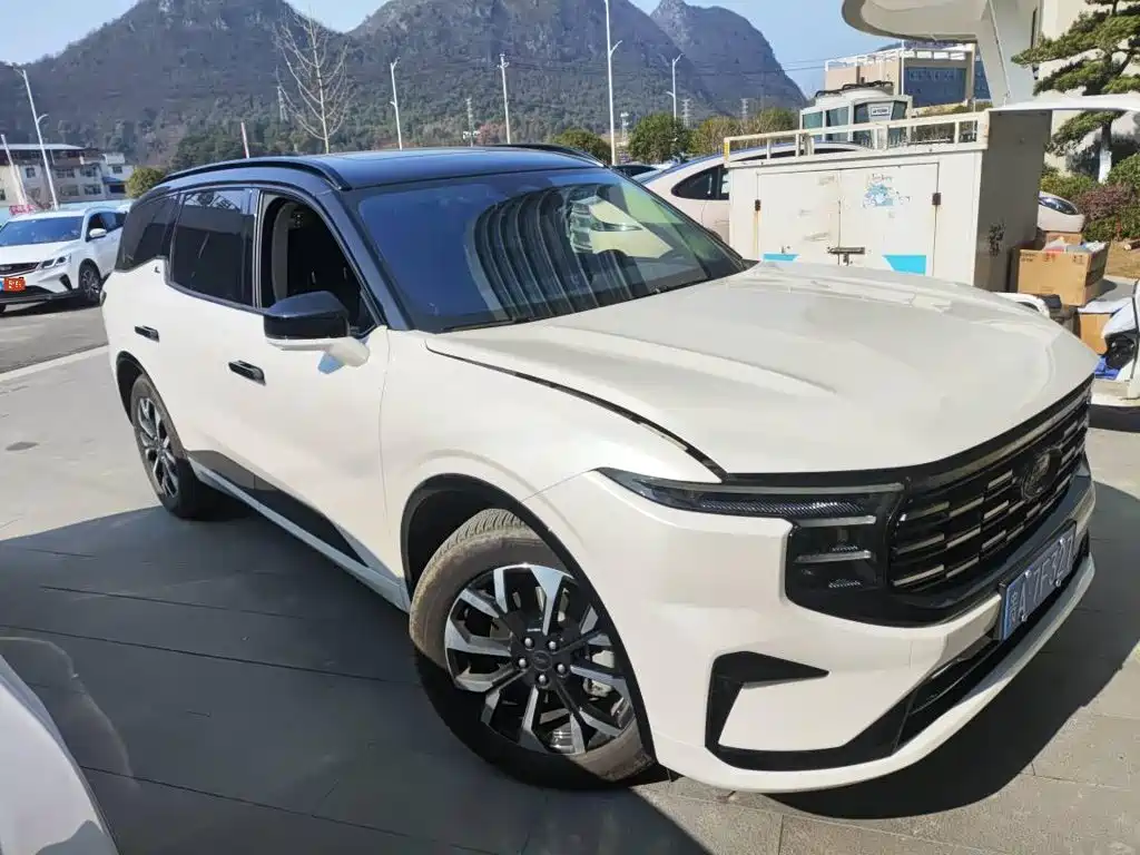 Ford Edge — фото 5