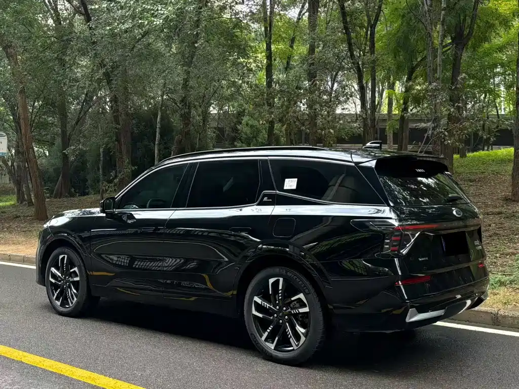 Ford Edge — фото 4
